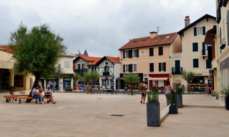 BIARRITZ - Aménagement placette Saint Charles